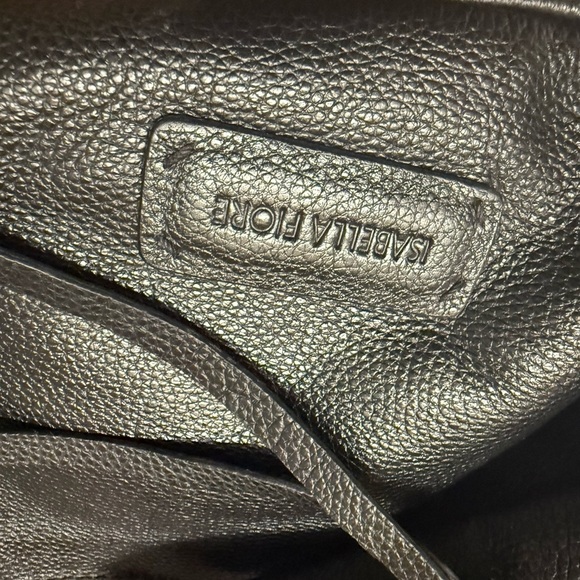 Isabella Fiore large black leather tote EUC-GUC minor wear on straps - Picture 12 of 16